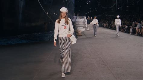 chanel fashion show bangkok|Cruise 2018/19 Show in Bangkok – CHANEL Shows .